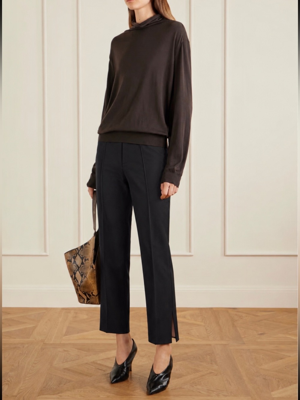 Khaite black pointe wide leg side slits crop pants/culottes Sz 4 pockets